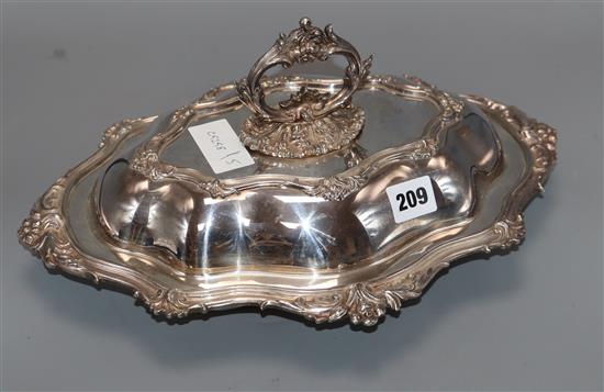 A Victorian silver plated tureen